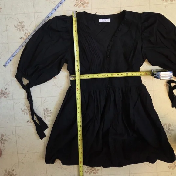 Showpo Black Cotton Dress - Picture 3 of 5